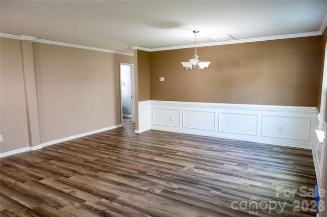9702 Pond Vista Court, Charlotte, NC 28216