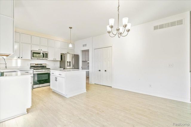 8319 Beatrice, Westland, MI 48185