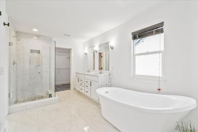 8319 Beatrice, Westland, MI 48185