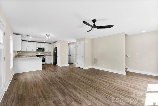 1511 Hollyleaf Avenue, Gastonia, NC 28052