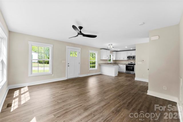 1511 Hollyleaf Avenue, Gastonia, NC 28052