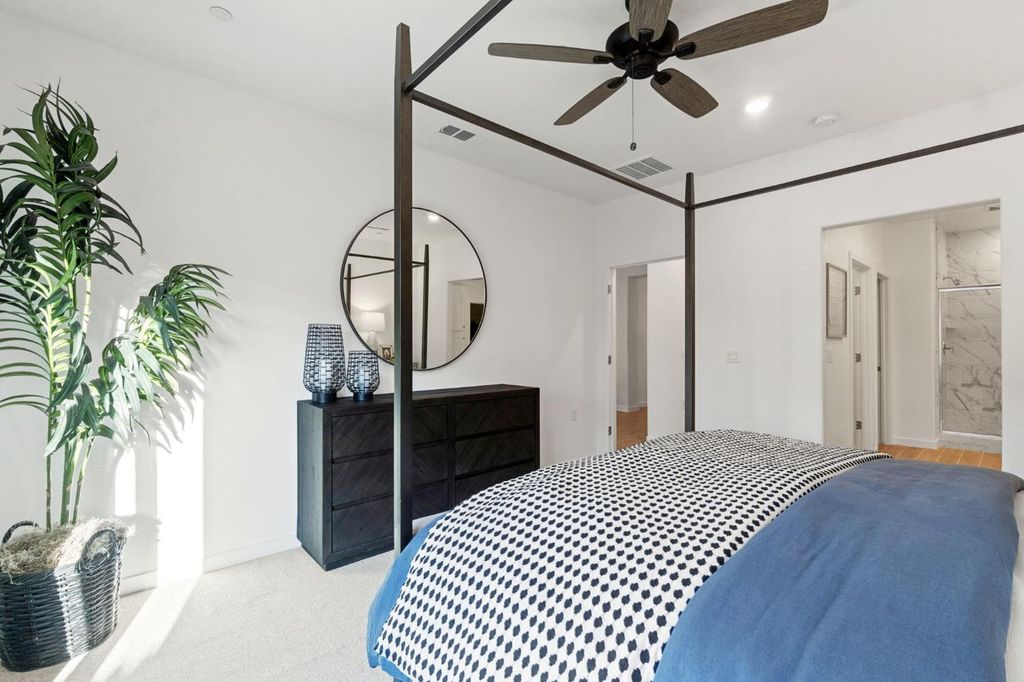 Image 26 of property listing at 868 Traverse Drive S, Madera, CA 93636