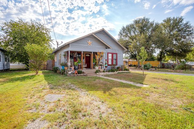 905 6th Avenue SE, Mineral Wells, TX 76067