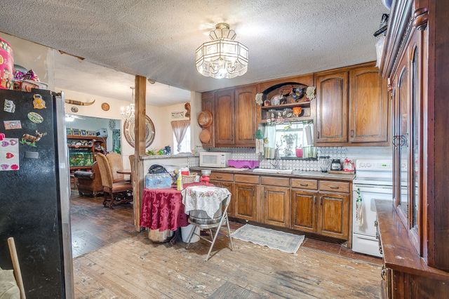 905 6th Avenue SE, Mineral Wells, TX 76067