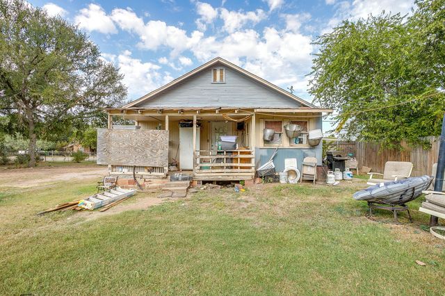 905 6th Avenue SE, Mineral Wells, TX 76067