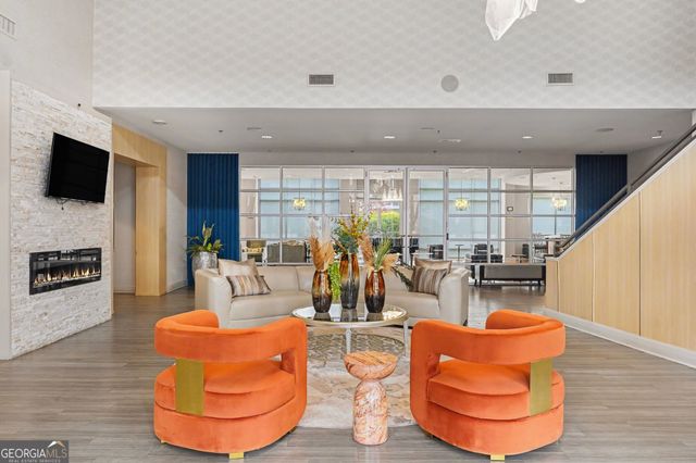 711 Cosmopolitan Drive NE 613, Atlanta, GA 30324