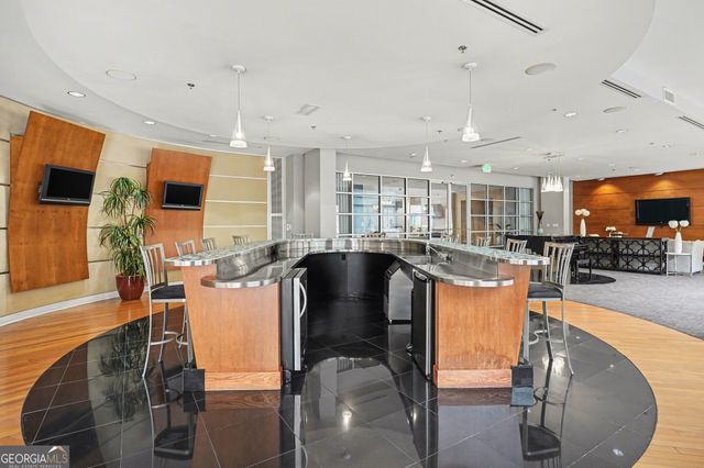 711 Cosmopolitan Drive NE 613, Atlanta, GA 30324