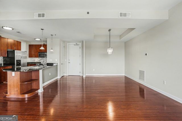 711 Cosmopolitan Drive NE 613, Atlanta, GA 30324