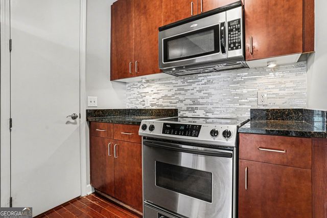 711 Cosmopolitan Drive NE 613, Atlanta, GA 30324