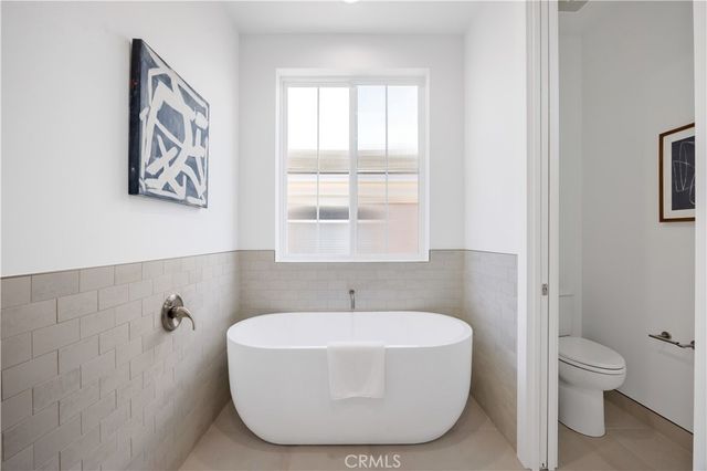 2420 Ives Lane B, Redondo Beach, CA 90278