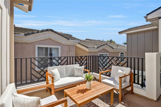 2420 Ives Lane B, Redondo Beach, CA 90278