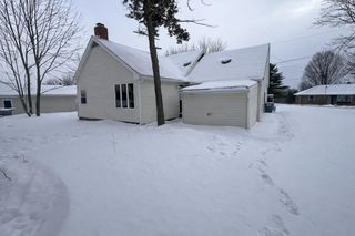 17 Hammond Street, Dannemora, NY 12929