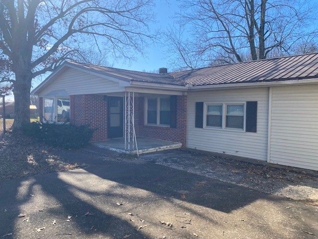 176 Old Quick Rd, Fayetteville, TN 37334