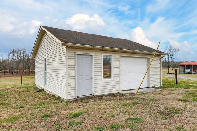 176 Old Quick Rd, Fayetteville, TN 37334