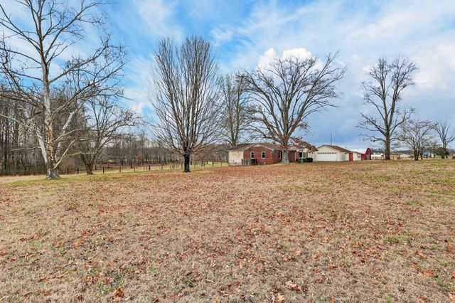 176 Old Quick Rd, Fayetteville, TN 37334