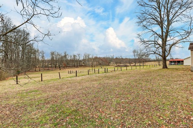 176 Old Quick Rd, Fayetteville, TN 37334