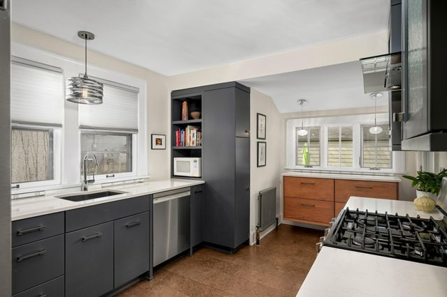 4032 Columbus Avenue, Minneapolis, MN 55407