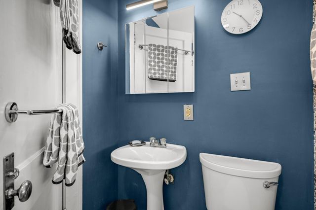 4032 Columbus Avenue, Minneapolis, MN 55407