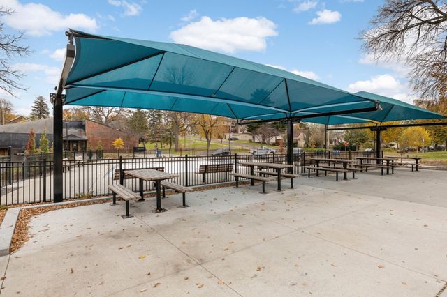 4032 Columbus Avenue, Minneapolis, MN 55407