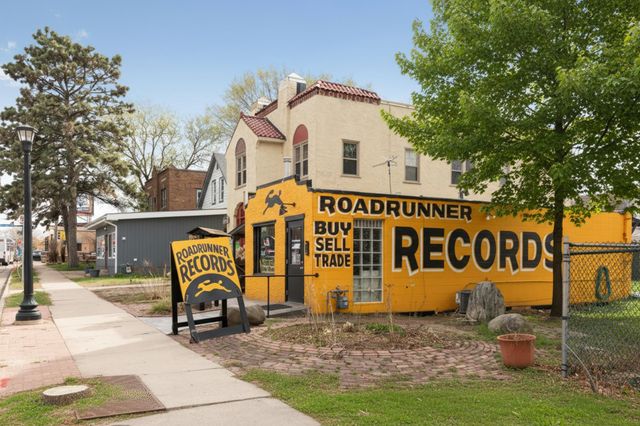 4032 Columbus Avenue, Minneapolis, MN 55407