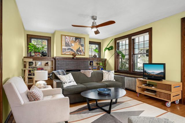 4032 Columbus Avenue, Minneapolis, MN 55407