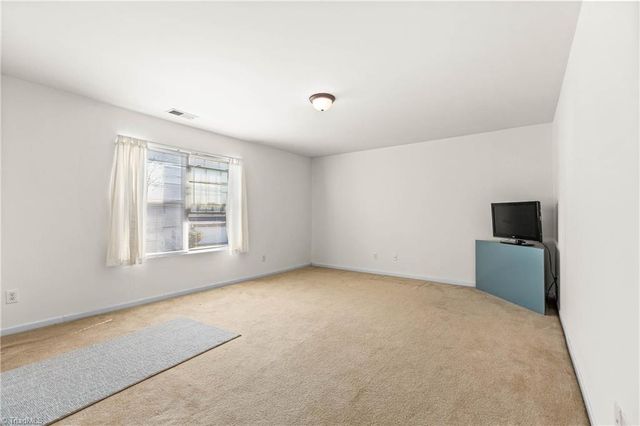 2057 Craver Meadows Drive, Winston-salem, NC 27127