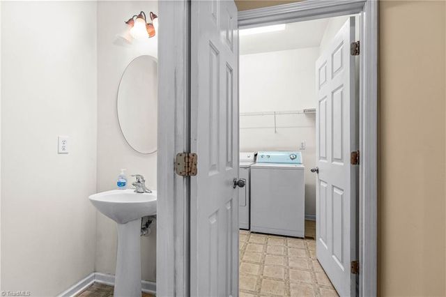 2057 Craver Meadows Drive, Winston-salem, NC 27127