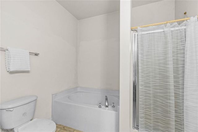 2057 Craver Meadows Drive, Winston-salem, NC 27127