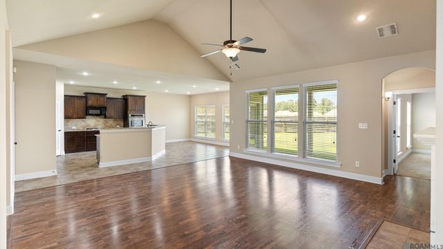 17544 Soaring Flight Dr, Prairieville, LA 70769