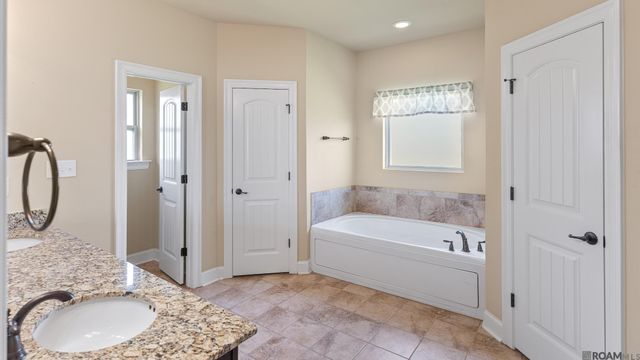 17544 Soaring Flight Dr, Prairieville, LA 70769