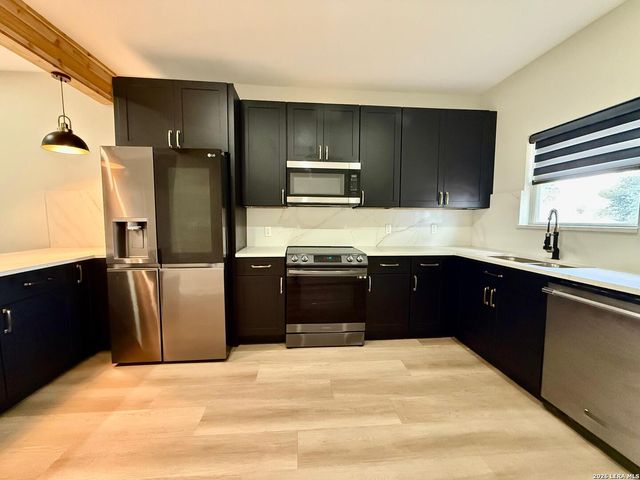 113 Thelka, San Antonio, TX 78214