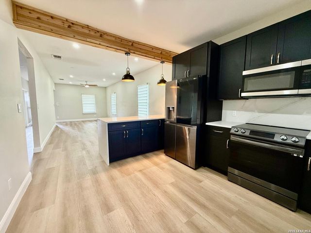 113 Thelka, San Antonio, TX 78214