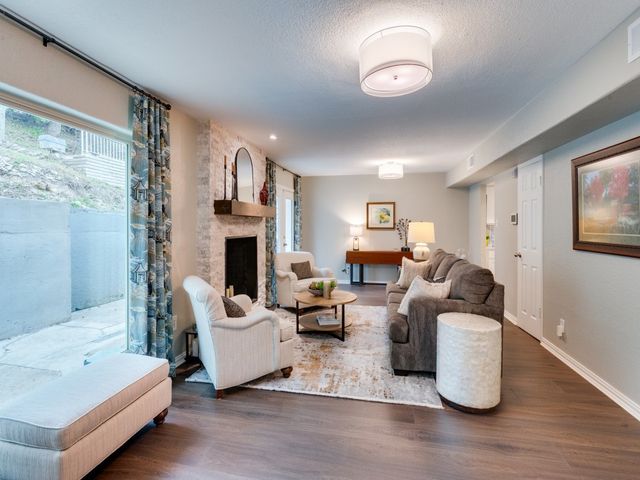 3215 Kiest Forest Drive, Dallas, TX 75233