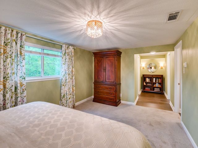 3215 Kiest Forest Drive, Dallas, TX 75233