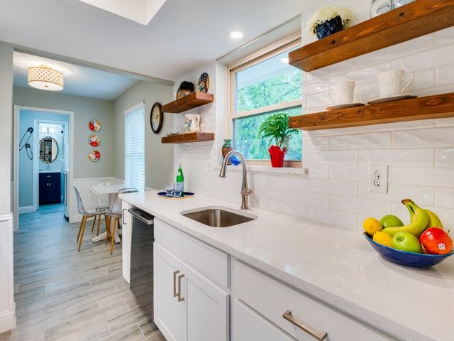 3215 Kiest Forest Drive, Dallas, TX 75233