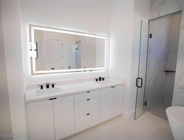 2000 SW 31st TER, Cape Coral, FL 33914