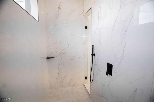 2000 SW 31st TER, Cape Coral, FL 33914