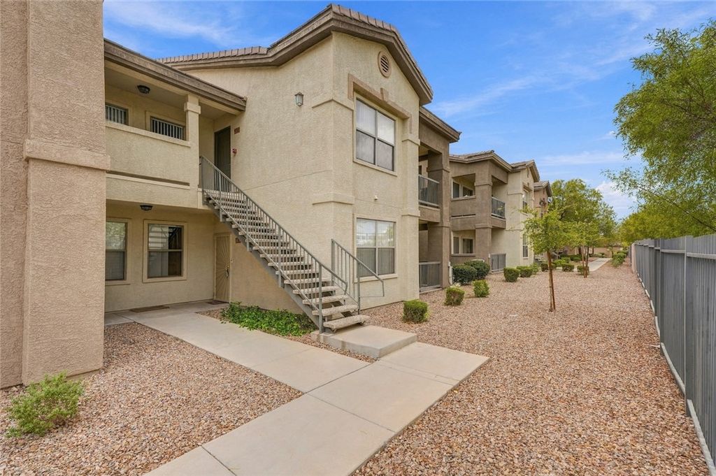 8000 Badura Avenue 1074, Las Vegas, NV 89113 — photo 3