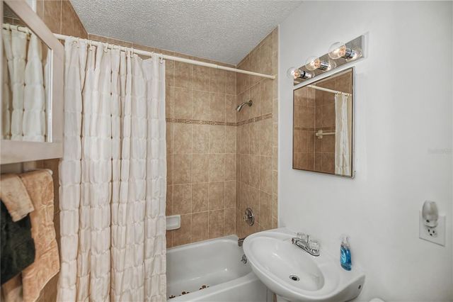2828 MAGNOLIA WAY, Punta Gorda, FL 33950