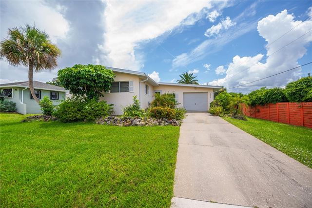 2828 MAGNOLIA WAY, Punta Gorda, FL 33950