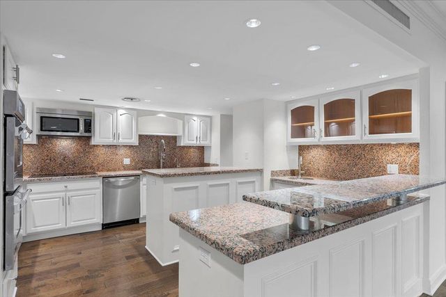 1122 Colorado ST 1004, Austin, TX 78701