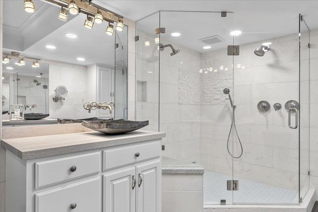 1122 Colorado ST 1004, Austin, TX 78701