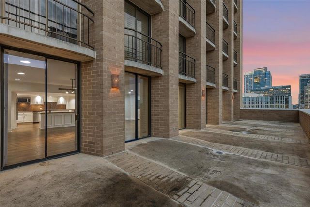 1122 Colorado ST 1004, Austin, TX 78701