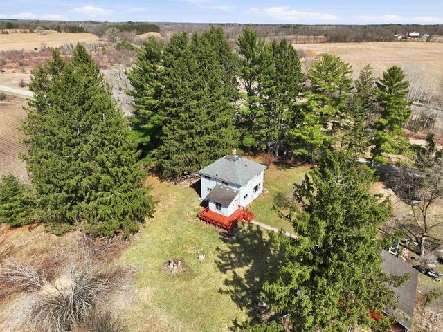 265 Fawn Court, Oxford, WI 53952