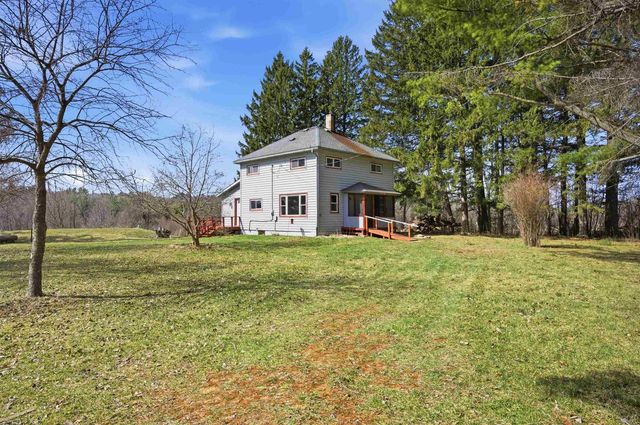 265 Fawn Court, Oxford, WI 53952