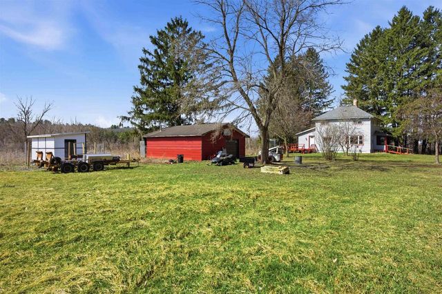 265 Fawn Court, Oxford, WI 53952