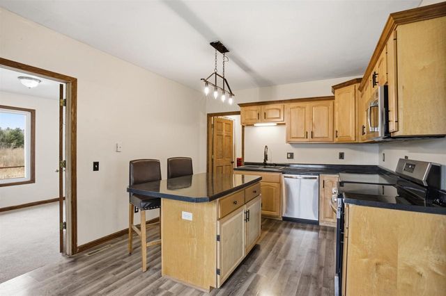 265 Fawn Court, Oxford, WI 53952