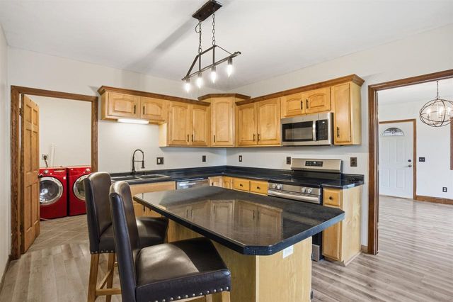 265 Fawn Court, Oxford, WI 53952