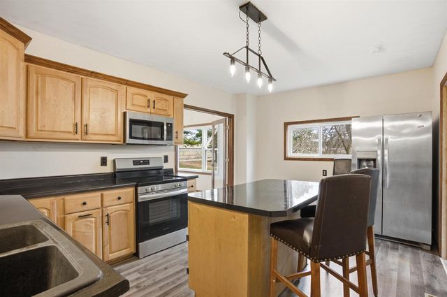 265 Fawn Court, Oxford, WI 53952