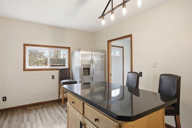 265 Fawn Court, Oxford, WI 53952